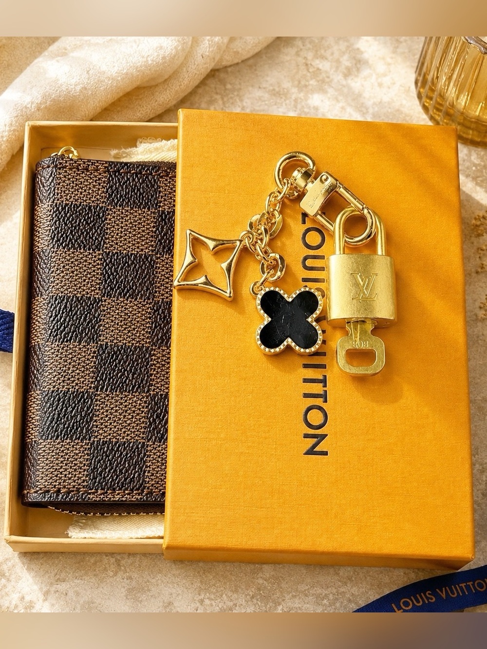 LOUIS VUITTON PadLock & Key #305 with Unbranded Gold & Black Clover Key Chain